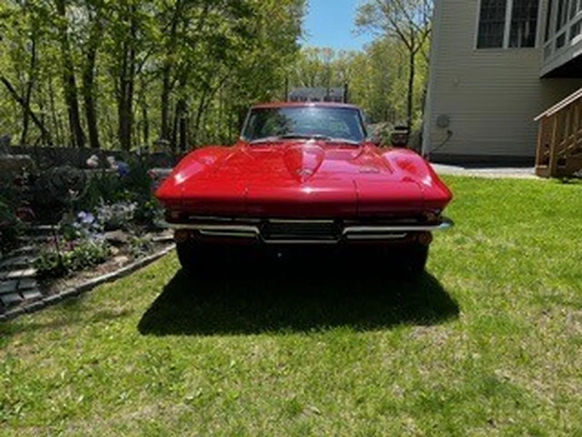 Chevrolet-Corvette-1966-Red-Black