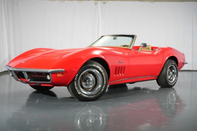 Chevrolet-Corvette-1969-Convertible-Tan