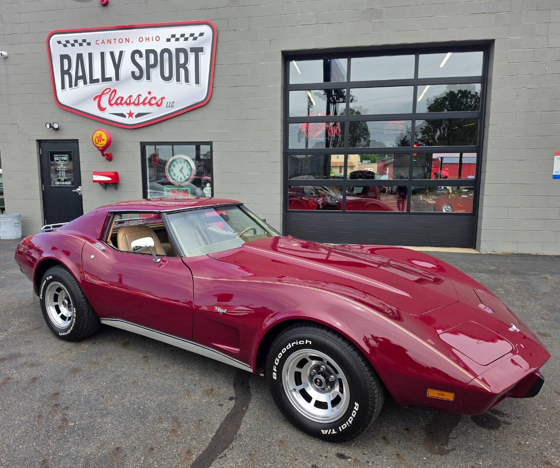 Chevrolet-Corvette-1977-Burgundy-Tan