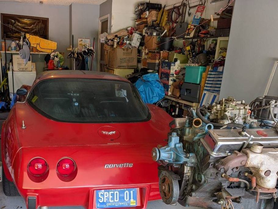 Chevrolet-Corvette-1979-red
