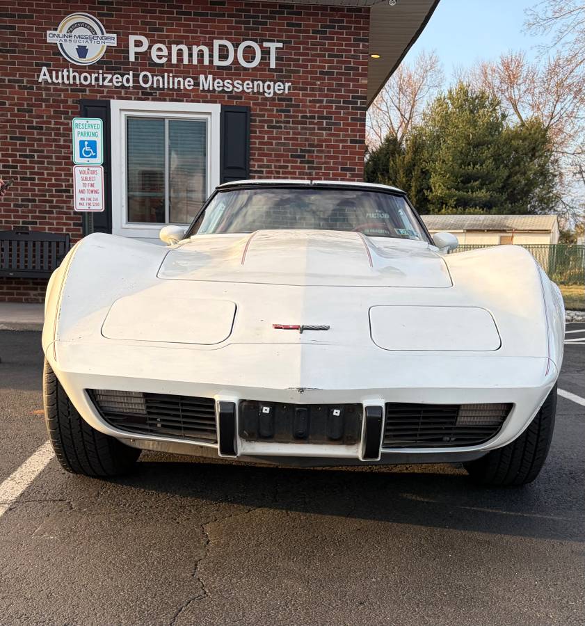 Chevrolet-Corvette-1979-white