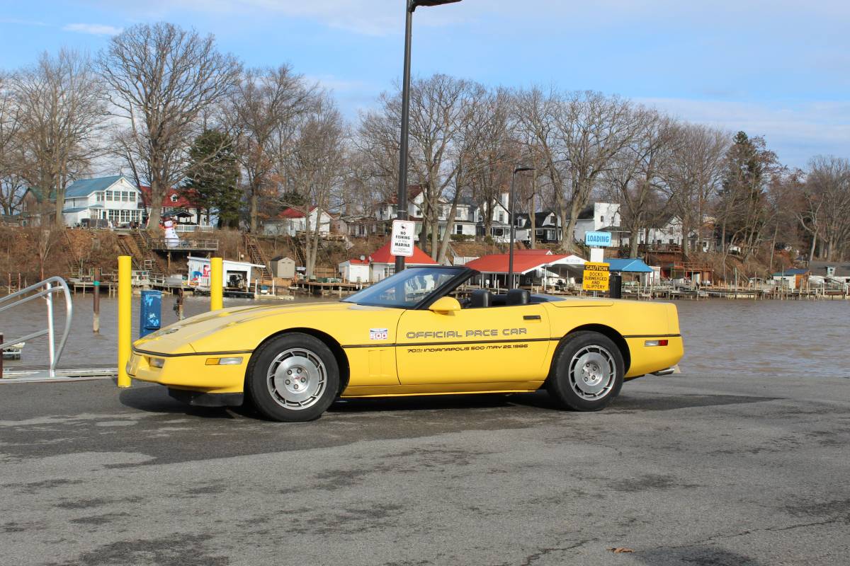 Chevrolet-Corvette-1986