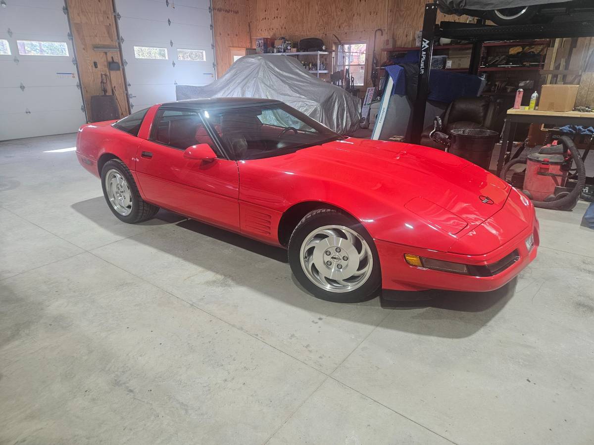 Chevrolet-Corvette-1993-red