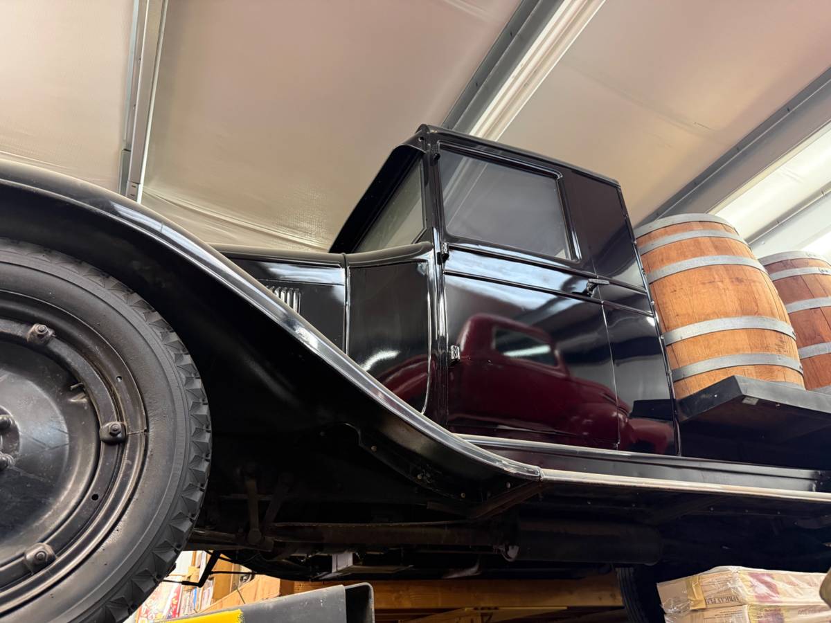 Chevrolet-Flatbed-truck-1929-black