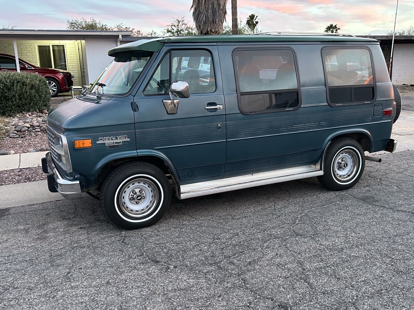 Chevrolet-G20-Van-1993