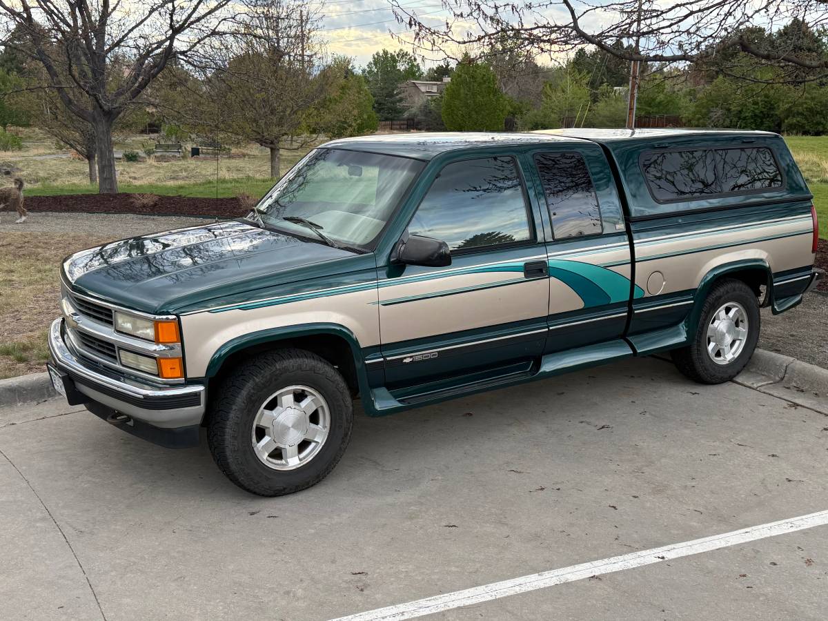 Chevrolet-Gmt-400-12-ton-nominal-1995
