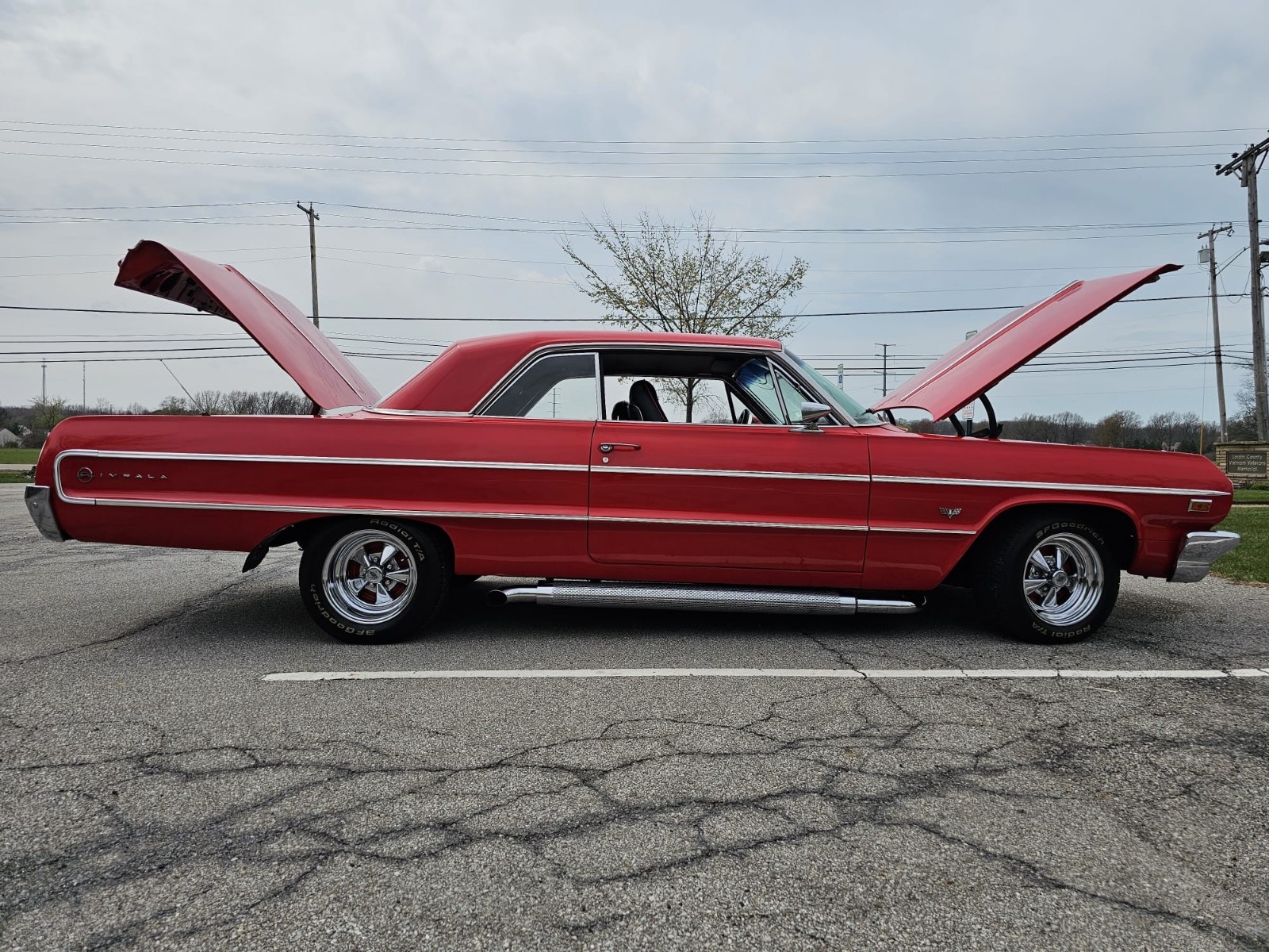 Chevrolet-Impala-1964-Sedan