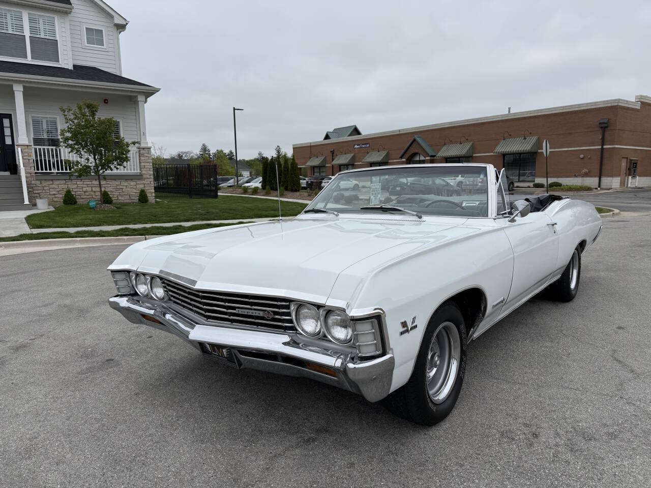 Chevrolet-Impala-1967-White-Black