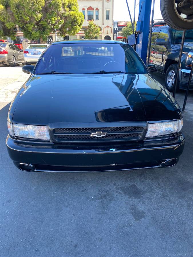 Chevrolet-Impala-1996
