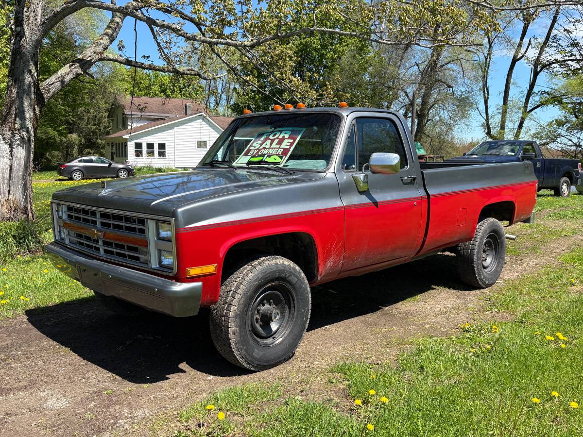 Chevrolet-K20-pickup-1986