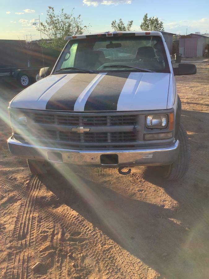 Chevrolet-K2500-diesel-1996-white