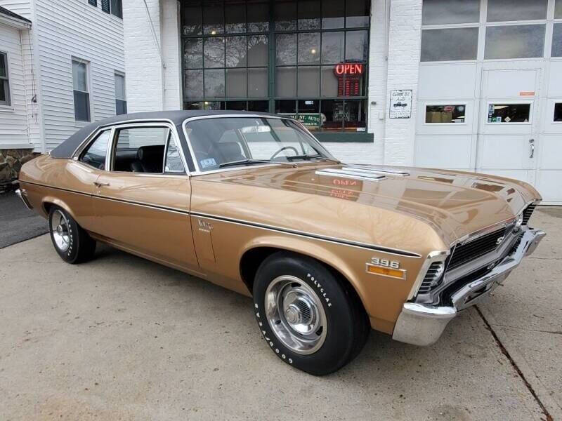Chevrolet-Nova-1970-Desert-Sand-Black