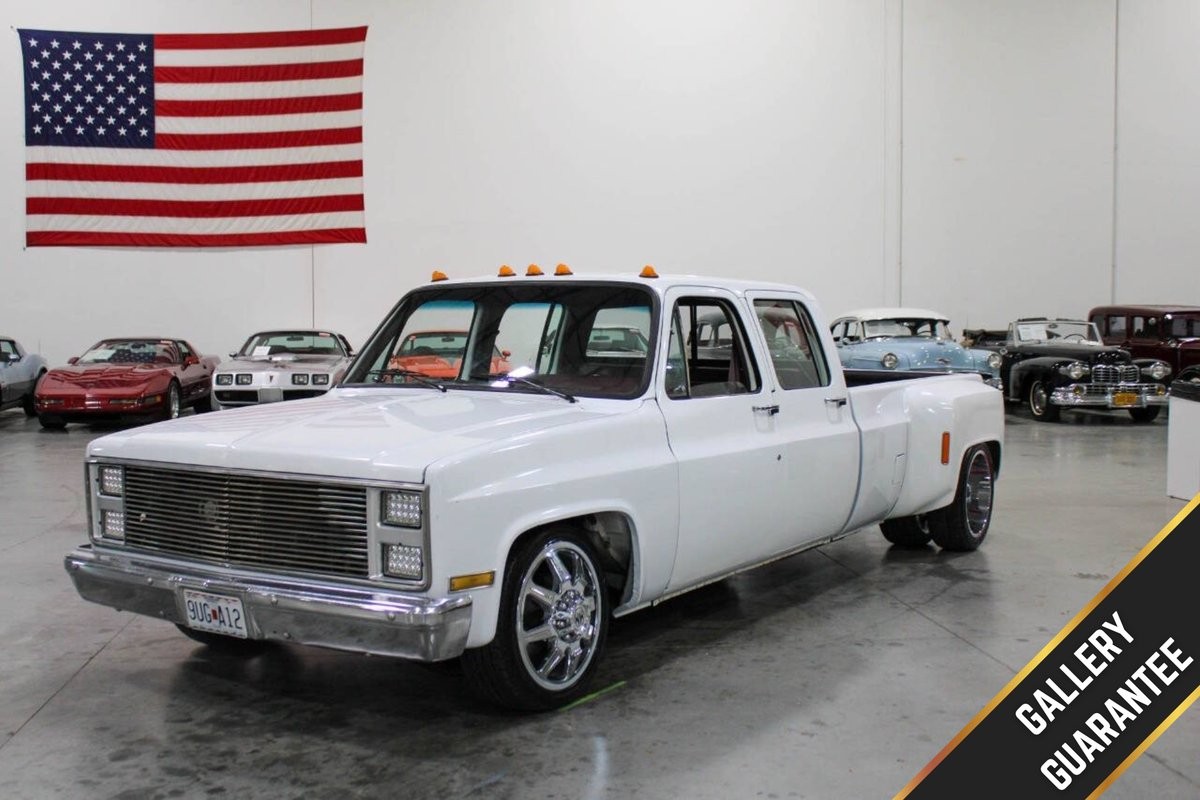 Chevrolet-R30-1988-Crew-Cab-Pickup-Red