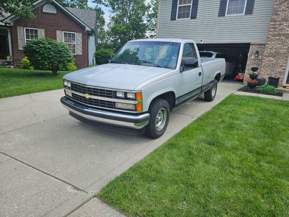 Chevrolet-Scottsdale-1989-grey
