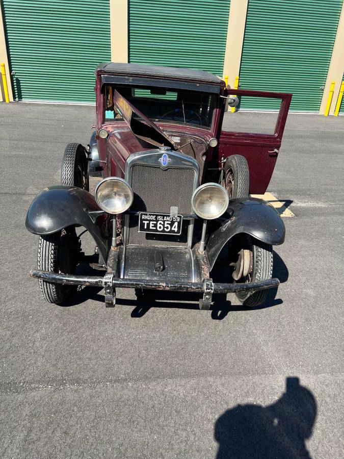 Chevrolet-Sedan-four-door-1930-red