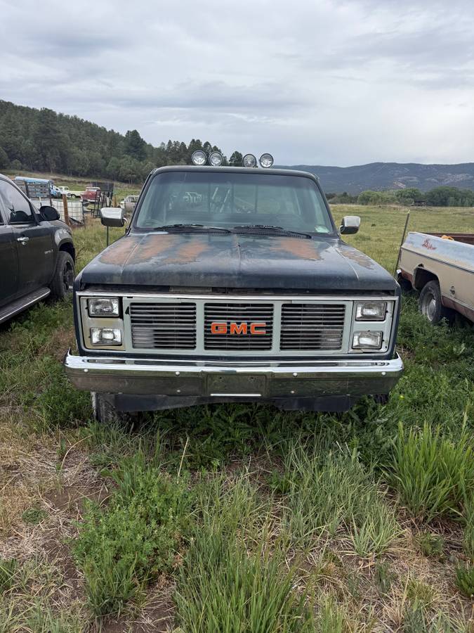 Chevrolet-Sierra-1500-1985-black
