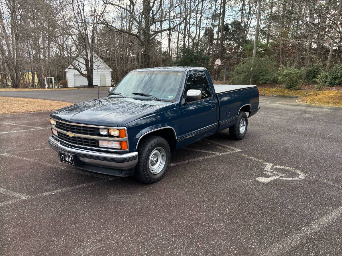 Chevrolet-Silverado-1988-blue