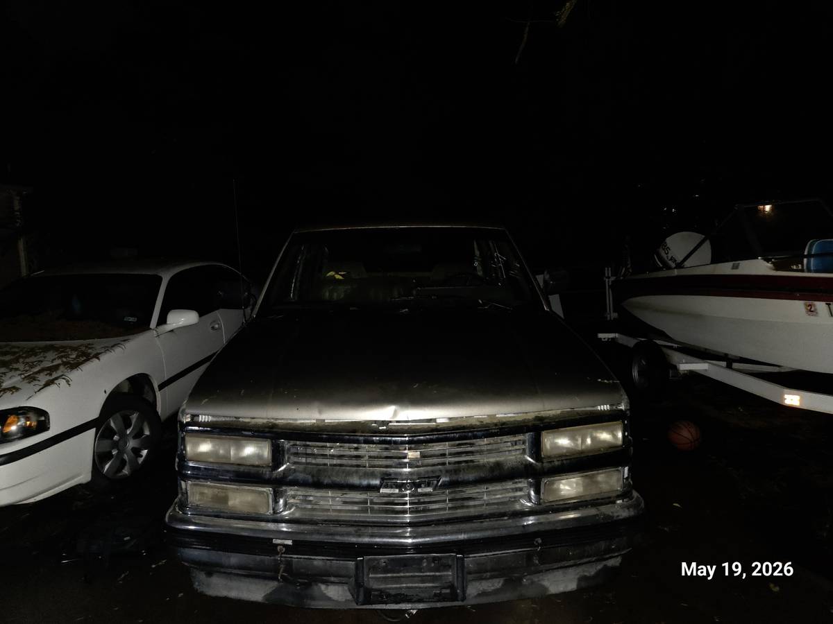 Chevrolet-Silverado-1993-brown