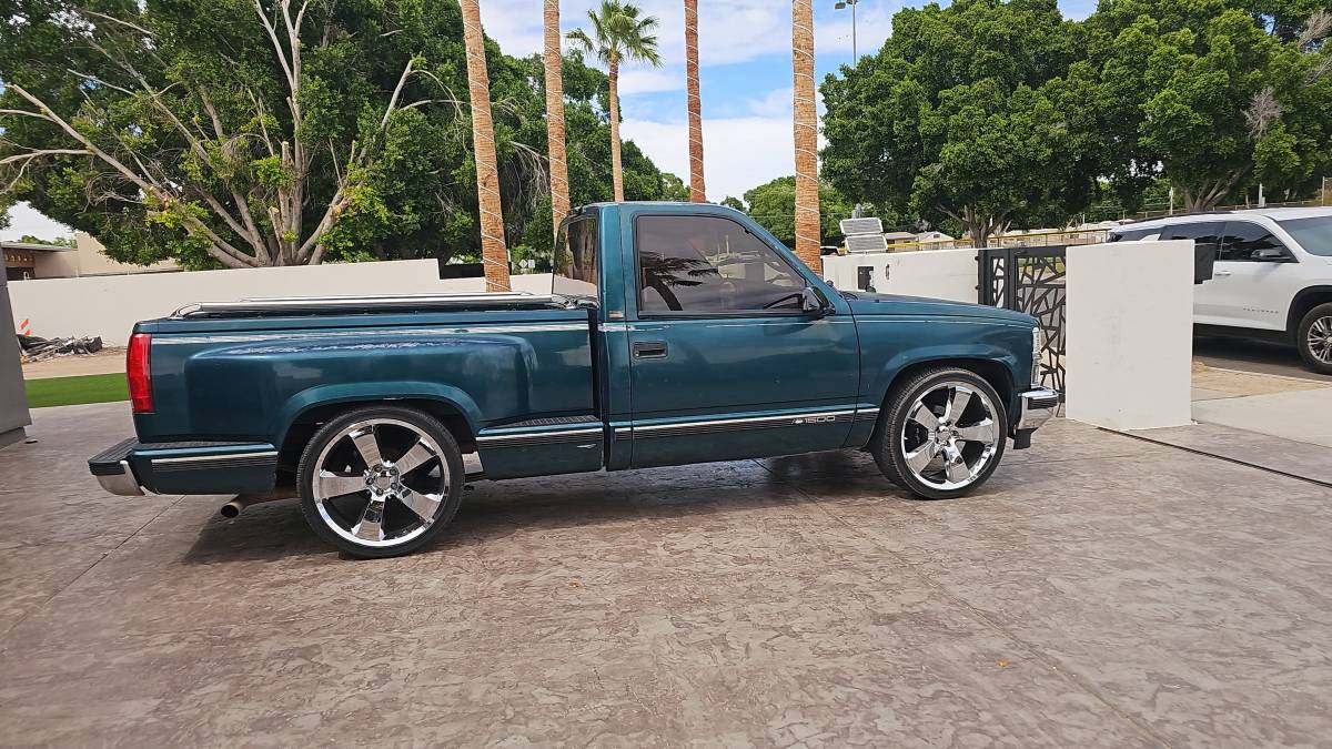 Chevrolet-Silverado-1995-green