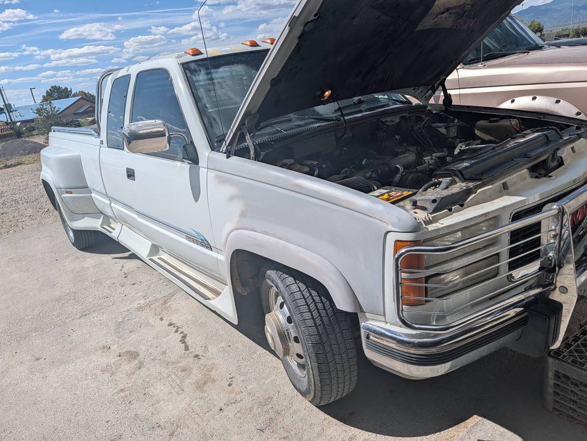 Chevrolet-Silverado-3500hd-diesel-1994-white
