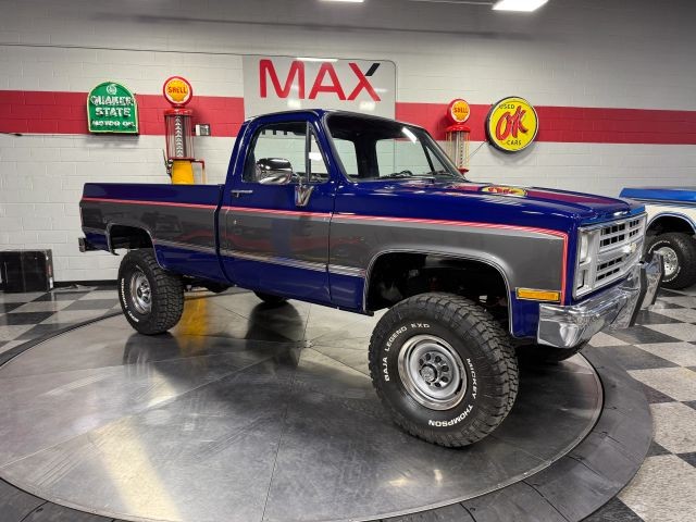 Chevrolet-V20-1987-Standard-Cab-Pickup-Blue