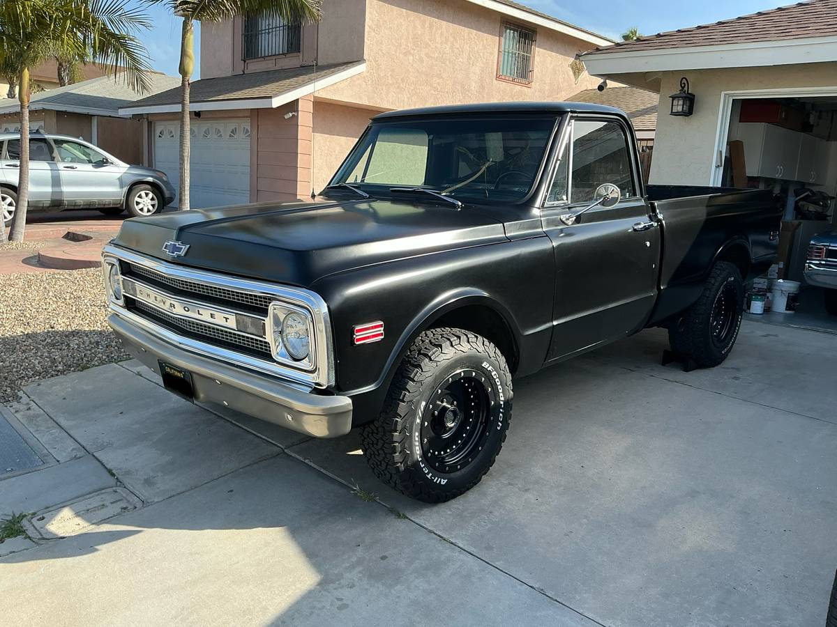Chevy-c10-1969-black