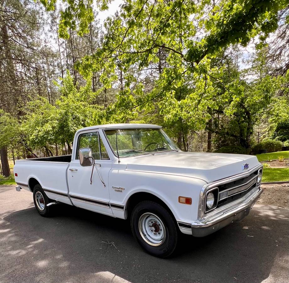 Chevy-c20-1970-white