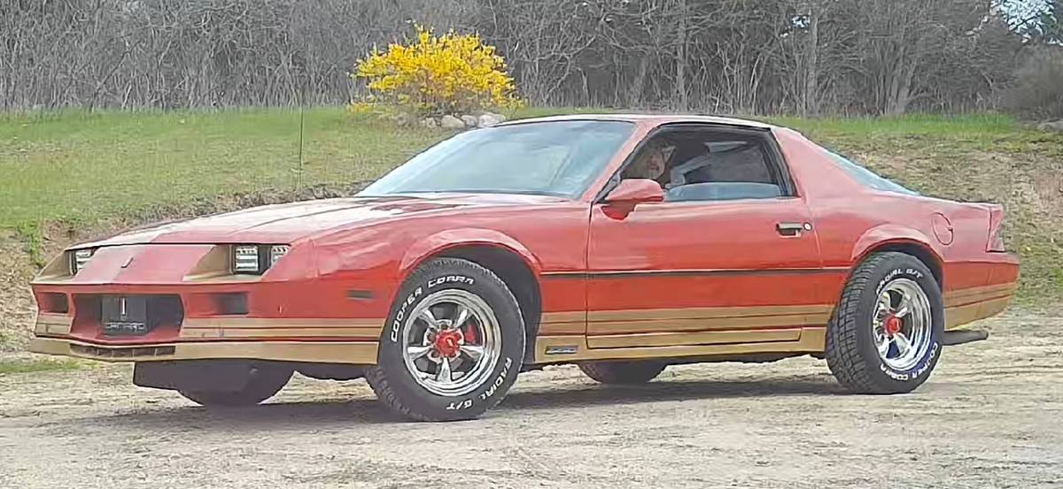 Chevy-camaro-z28-1984-red