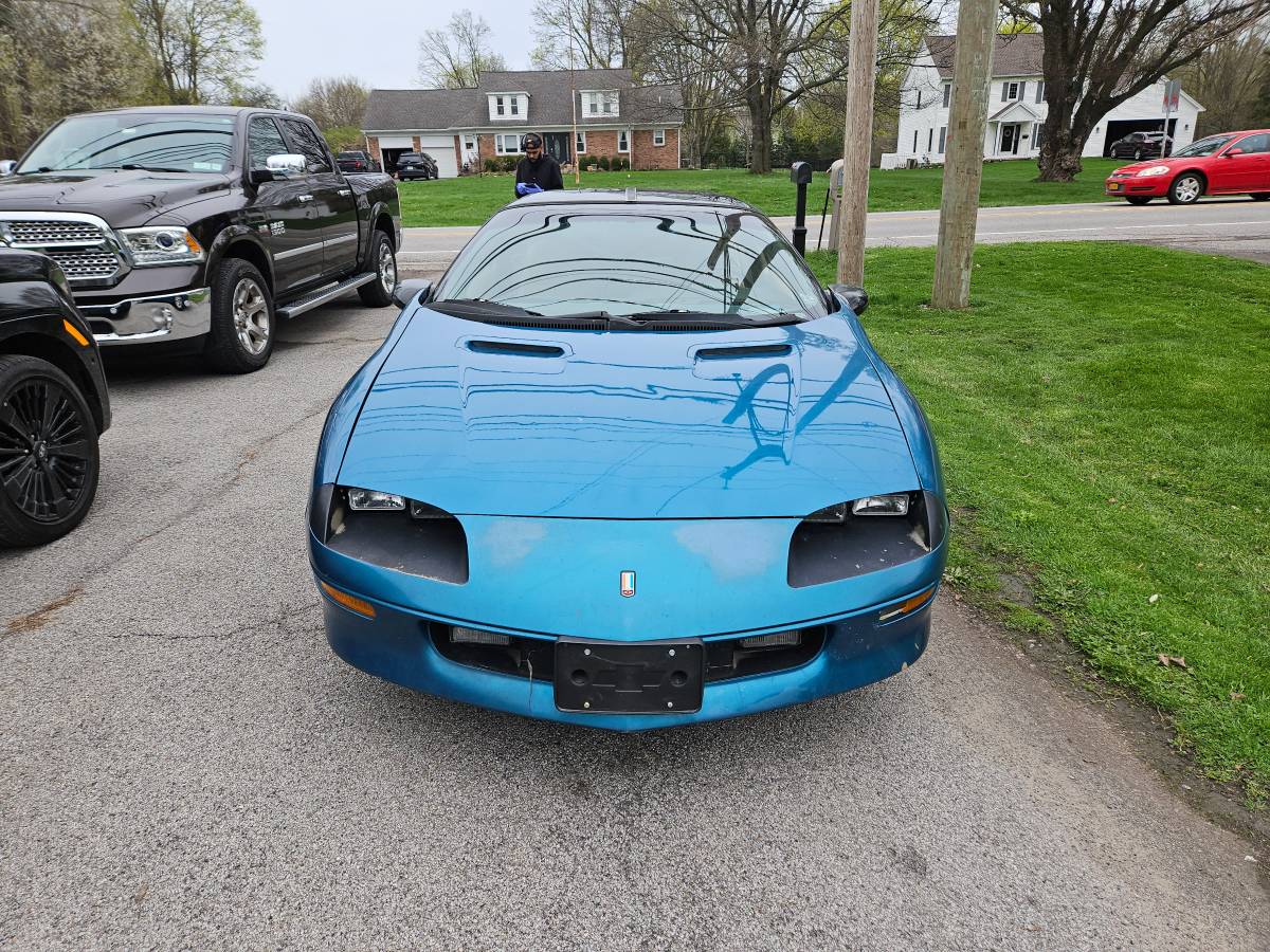 Chevy-camaro-z28-1994-blue