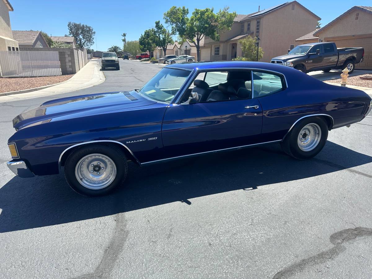 Chevy-chevelle-1972-blue