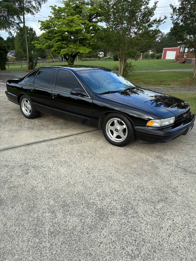 Chevy-impala-ss-1995-black