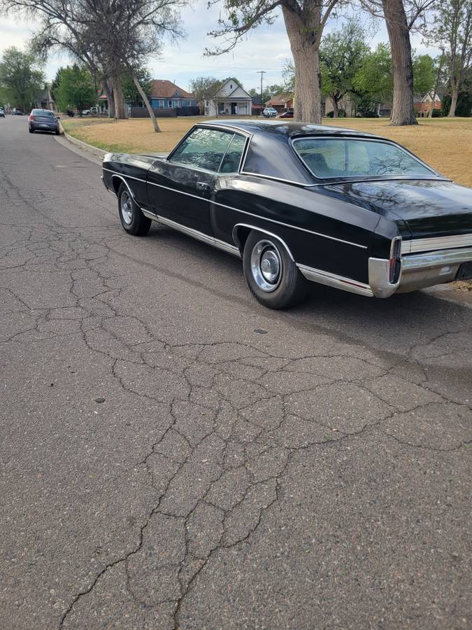 Chevy-monte-carlo-1972-black