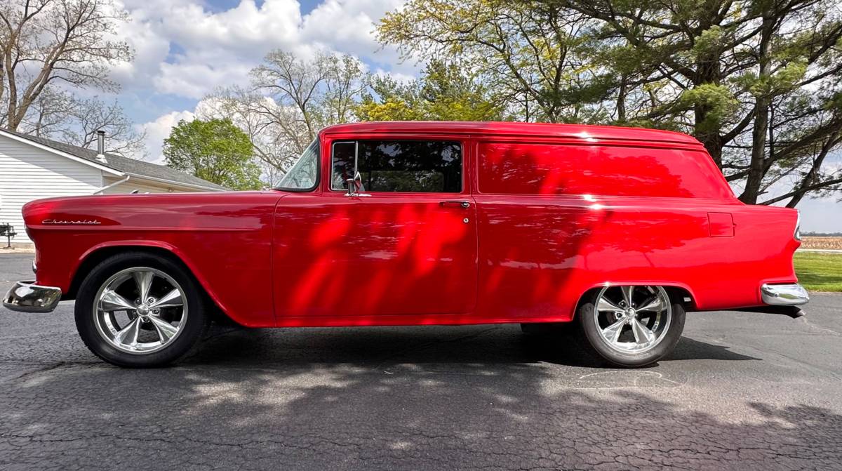 Chevy-sedan-delivery-1955