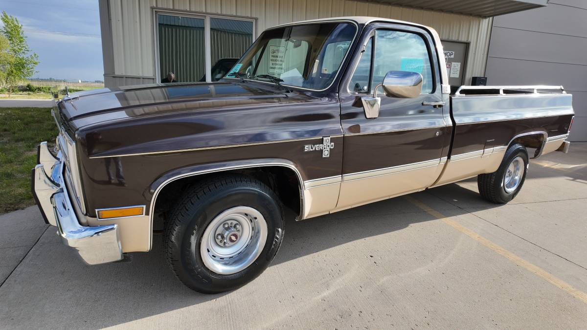 Chevy-silverado-1500-1985