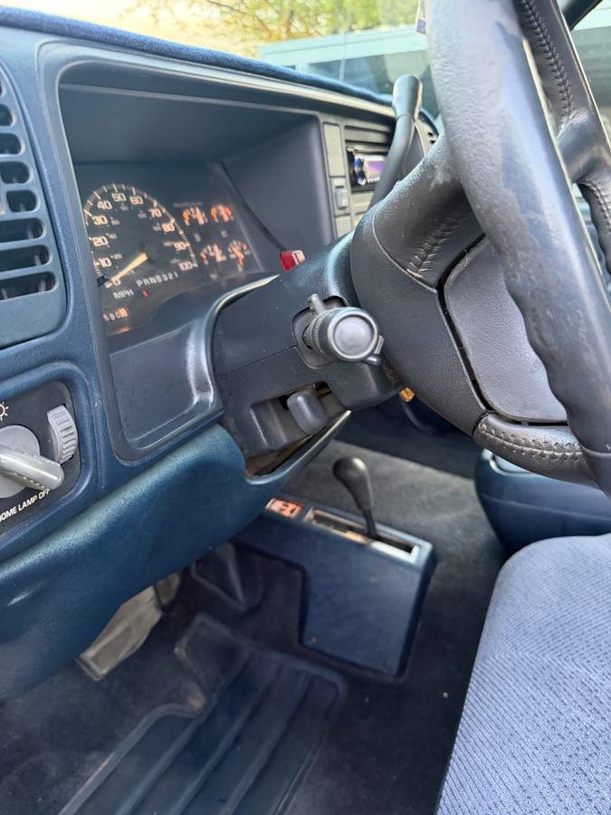 Chevy-silverado-1500-4x4-1995-white