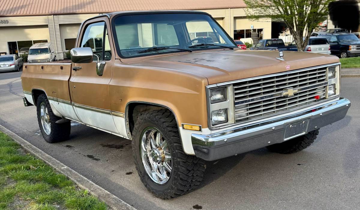 Chevy-silverado-2500hd-diesel-1987-brown