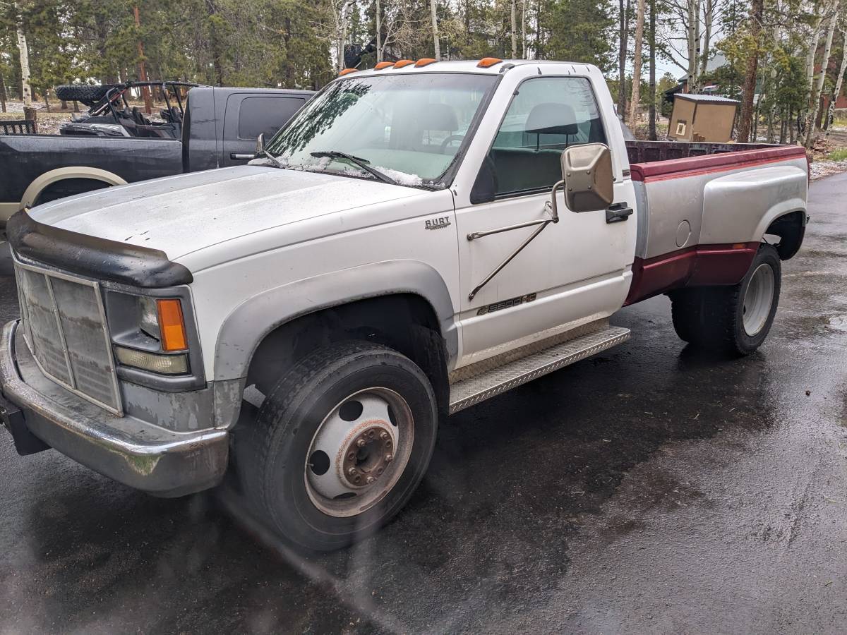 Chevy-silverado-3500hd-diesel-1995