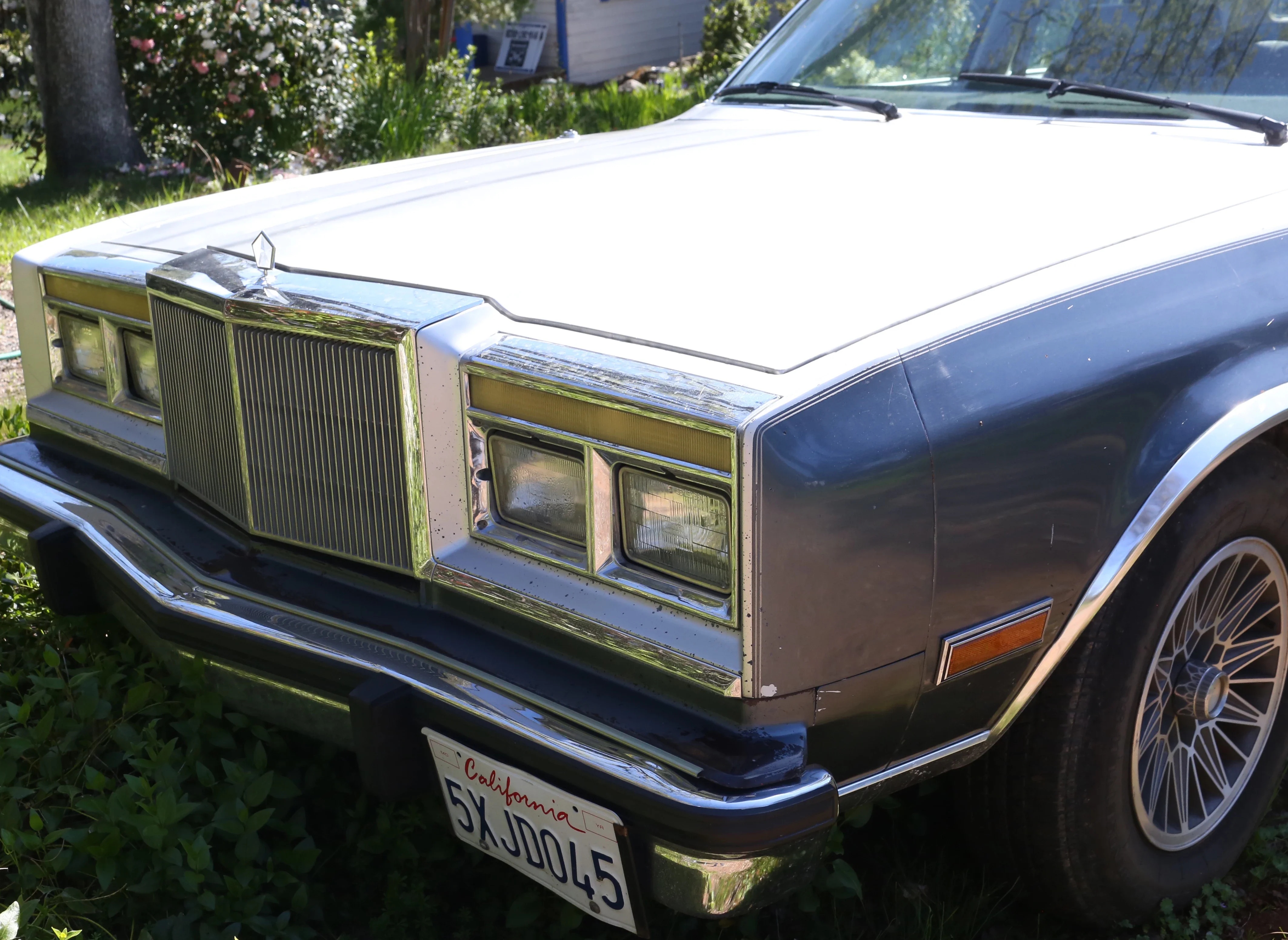 Chrysler-Fifth-avenue-1986-Silver-Gray