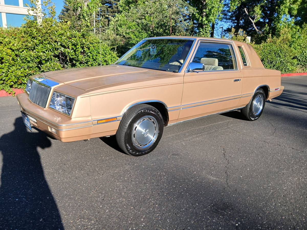 Chrysler-Lebaron-1983