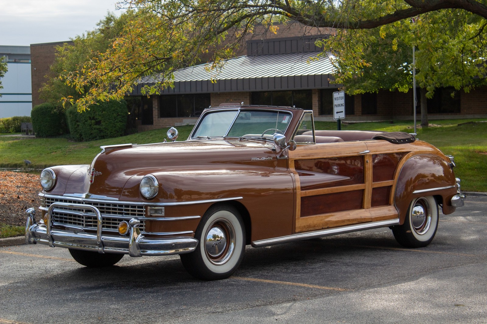 Chrysler TOWN AND COUNTRY 1948