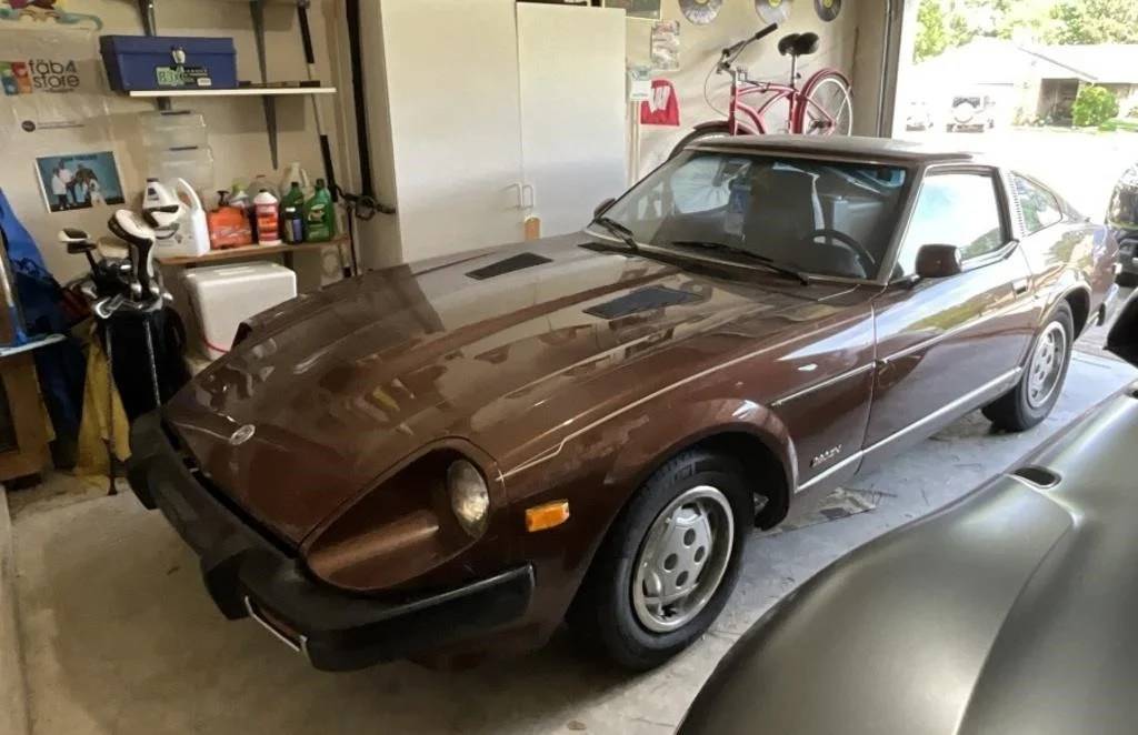 Datsun-280zx-1979-brown