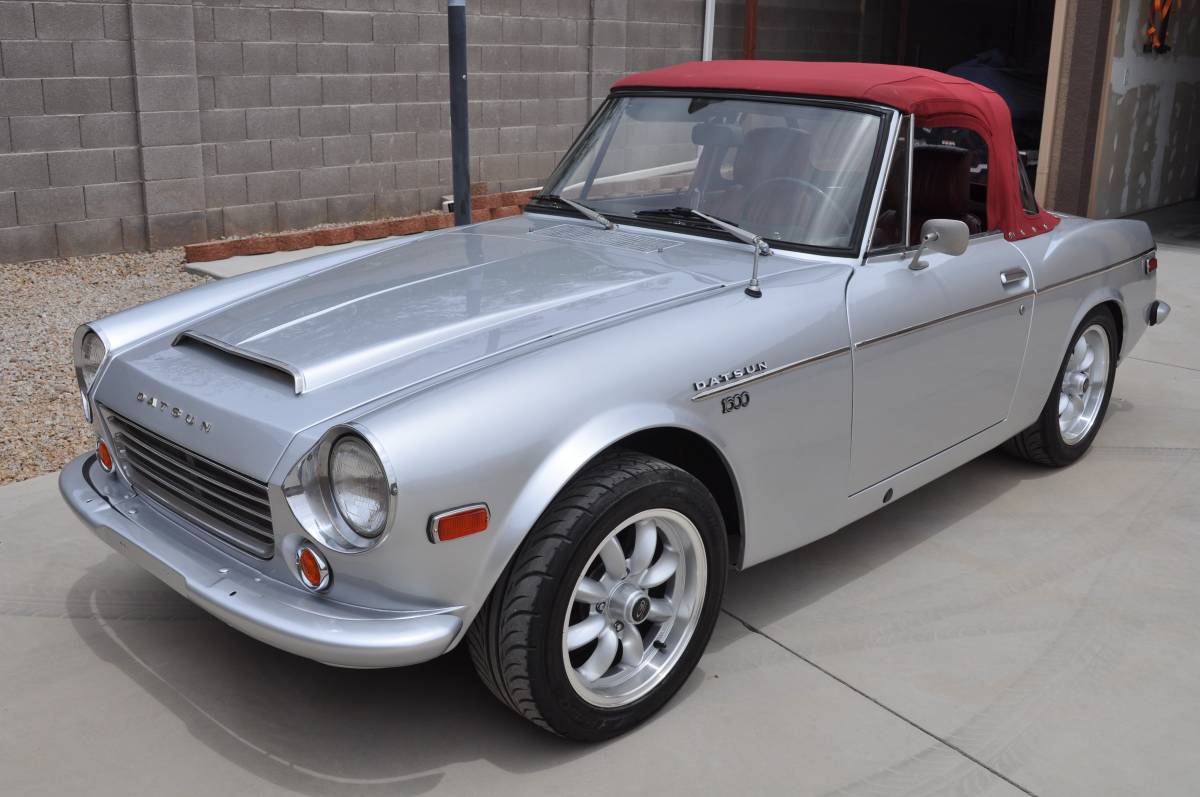 Datsun-Spl311-roadster-1970-silver