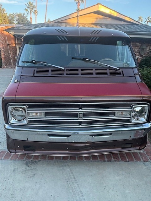 Dodge-200-1978-Van-Camper-Tan