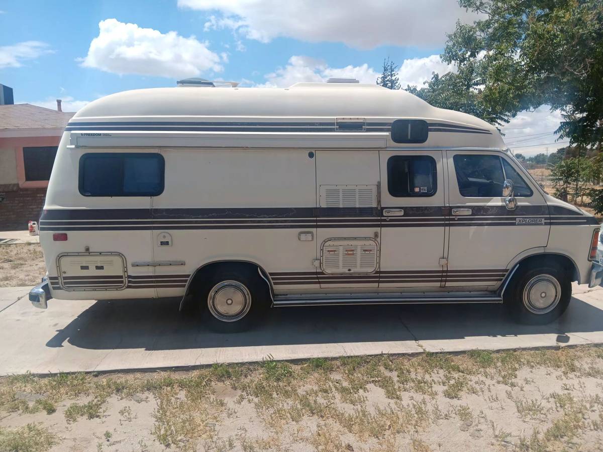 Dodge-B350-1988