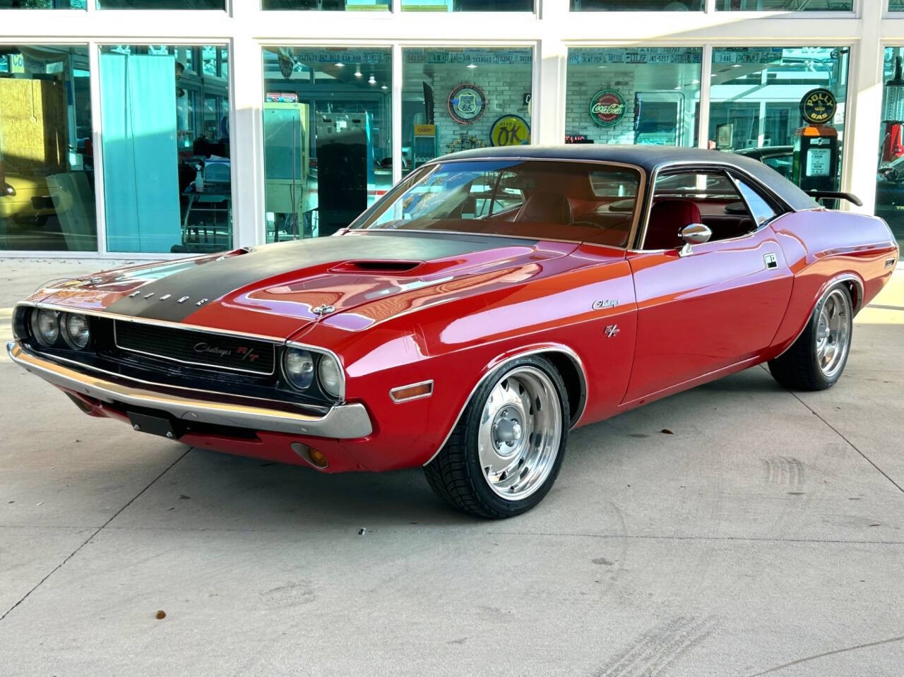 Dodge-Challenger-1970-Hatchback-Black