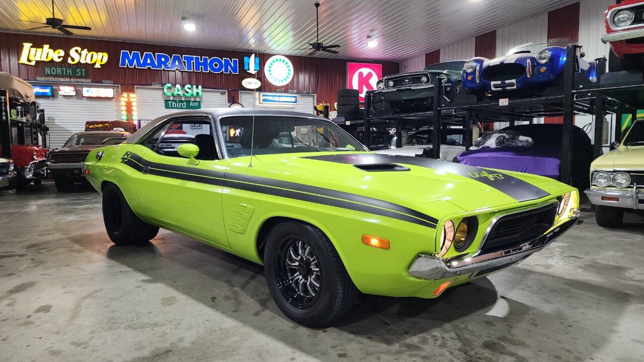 Dodge-Challenger-1973-Lime-Light-Black