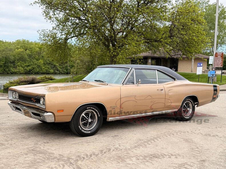 Dodge-Coronet-1969-Light-Bronze-Black