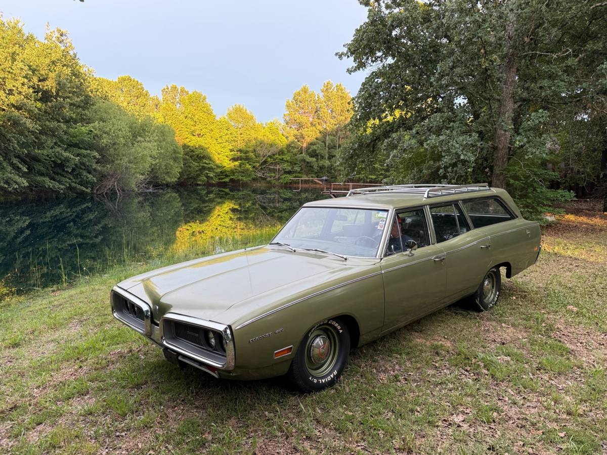 Dodge-Coronet-wagon-440-1970-green