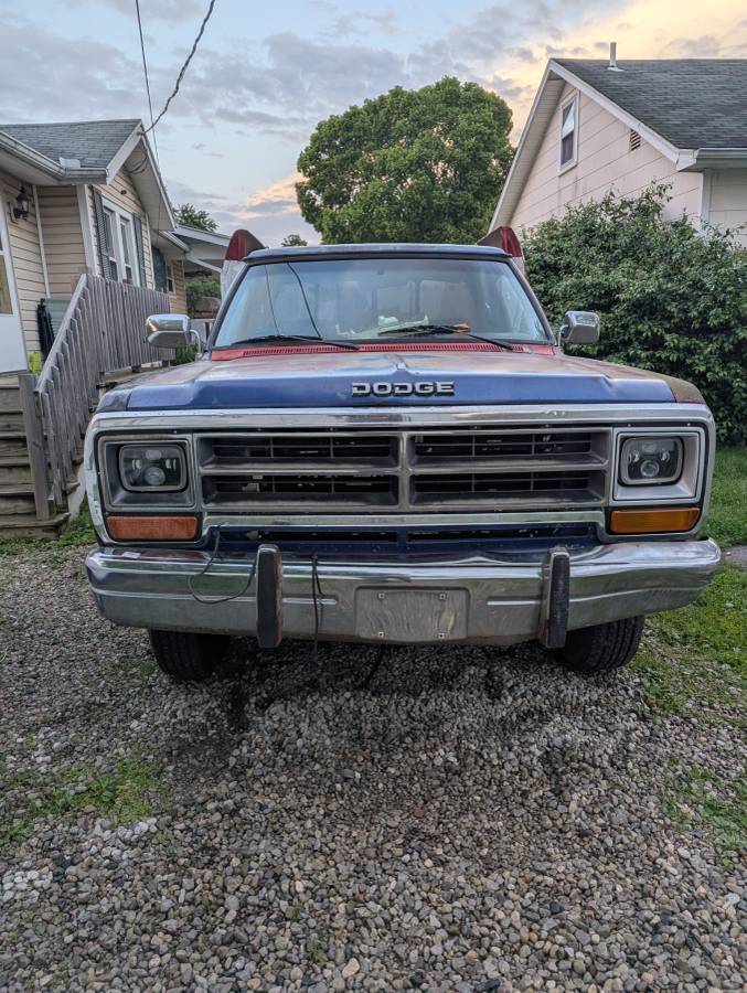 Dodge-D350-diesel-1990-custom