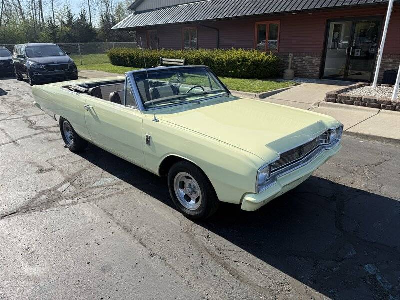 Dodge-Dart-gt-convertible-1967